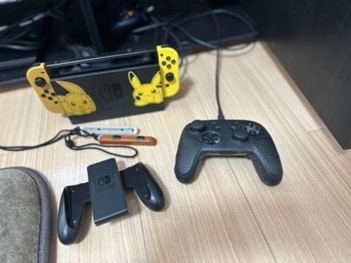 【箱無し】Switch 本体 Let's Go イーブイセット+プロコン(スマブラ柄)