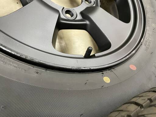 ジムニー純正マットブラック仕様！16インチ5.5J+22 PCD139.7-5H☆溝しっかりの175/80R16付！タイヤ交換や車検用などに！JB23、JA12、JA11 ジムニー純正マットブラック仕様！16インチ5.5J+22 PCD139.7-5H☆溝