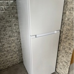 大阪限定配送★3ヶ月保証付き★冷凍冷蔵庫★2022年★ヤマダ★YRZ-F23H1★R-987★236L★2ドア 大阪限定配送☆3ヶ月保証付き☆冷凍冷蔵庫☆2022年☆ヤマダ