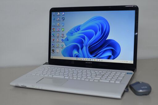 中古良品ノートパソコン SONY SVE1713AJ Windows11+office 爆速SSD256GB core i3-3120M/メモリー8GB/ブルーレイ/WEBカメラ/無線/17.3インチ