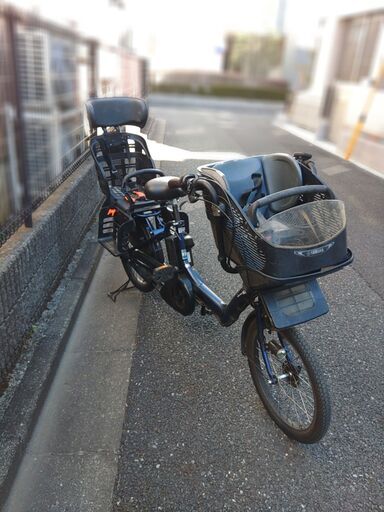 e236️土日もお子様と土足のままいろいろなタイプの電動自転車ご試乗可能  ️電動自転車・リサイクル専門店　　ご試乗をしてから、ご購入できます。  ２０インチ、チャイルドシート、２人乗り、３人乗り、１人乗り電動自転車  バカ良心的な電動自転車屋１００日間・安心の無料点検・️無料交換保証サービス付き  後ろチャイルドシートを大きめのかごに変更のオプション無料です。  バッテリーは新品の９０％以上の性能です。  １回の充電で３０Ｋ