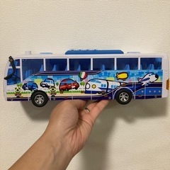 おもちゃ　バス