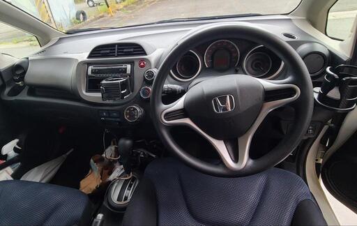 ヒッチメンバー有 牽引可【2011年式】 7.3万km ホンダフィット GE-6