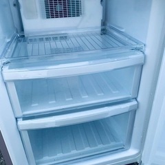 三菱 ノンフロン冷凍冷蔵庫 MR-HD26Y-P