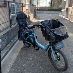 b66?土日もお子様と土足のままご試乗可能。いろいろなタイプのご試乗 