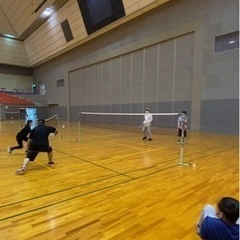 バドミントンやりませんか🏸