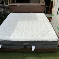 キングサイズベッドとマットレス