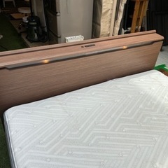 キングサイズベッドとマットレス