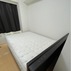 ダブルベッドとマットレス