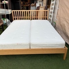 クイーンベッドとマットレスセット