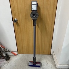 【‼️訳あり価格‼️】コードレススティック掃除機　Dyson  v8fluffy+🌟 SV10FFCOM2 🌟