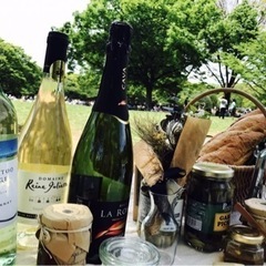 本日午後から代々木公園のピクニックワイン会で白ワインと料理のペア...