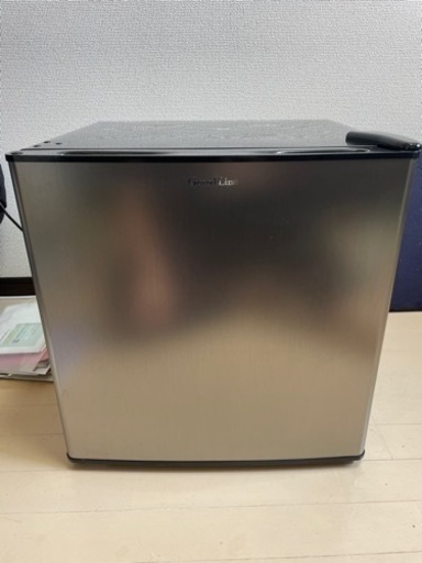1ドア冷凍庫32L