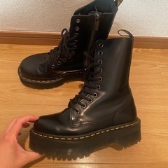 6月7日まで！Dr. Martens Jadon Hi プラットフォーム ブーツ