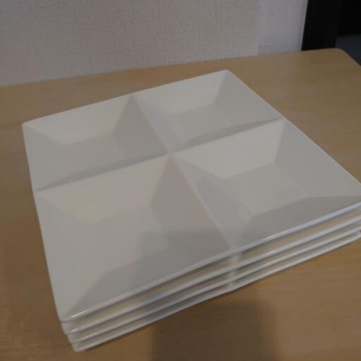 【新品同様】食器4枚セット