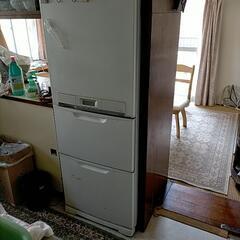 古い冷蔵庫２台