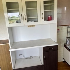食器棚、キッチンボード