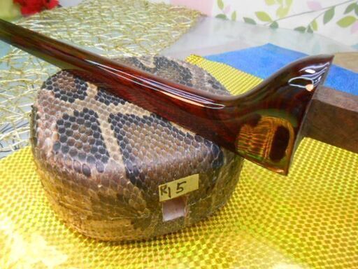 A1現品販売 37.000円　沖縄三線スンチー塗紫檀棹と蛇皮強化(二重張)型チーガセット A1現品販売 37.000円 沖縄三線スンチー塗紫檀棹と蛇皮強化(二重張)型