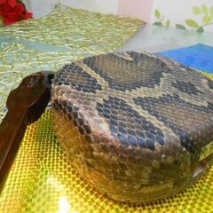 A1現品販売 37.000円 沖縄三線スンチー塗紫檀棹と蛇皮強化(二