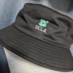 【UCLA】バケットハット ワンポイント刺繍