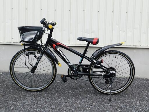 店内でも中古自転車多数販売中! 見に来てください 大人気! 綺麗! 迫力