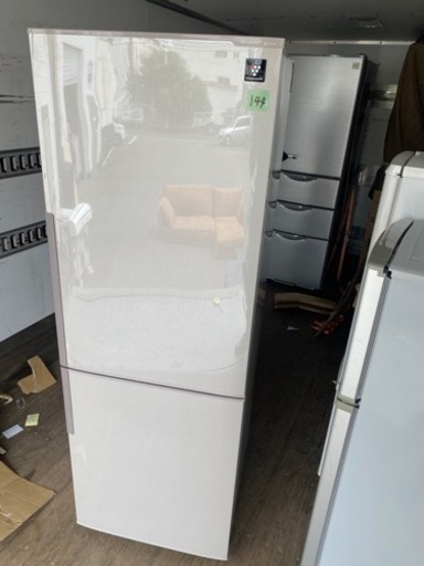 (購入者決まりました)No144❗️福岡市内配送無料 シャープ SHARP プラズマクラスター搭載冷蔵庫 (270L・右開き) 2ドア ベージュシルバー SJ-PD27X-S