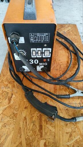 半自動溶接機　100V  動作確認済