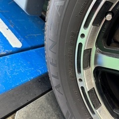 ハイエース レジアスエース 車のパーツ タイヤ、ホイール