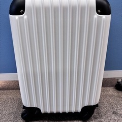 新品未使用　スーツケース SS