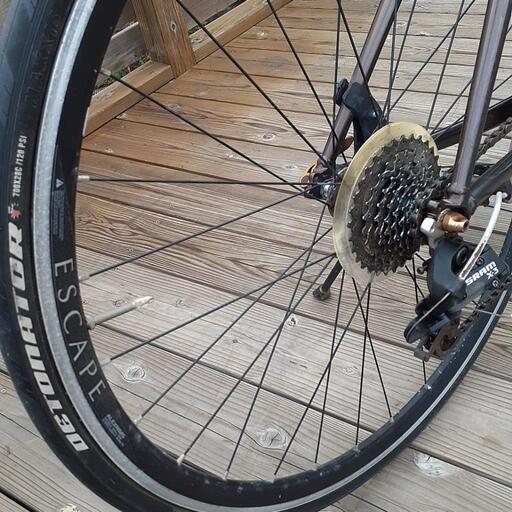 Giant Escape クロスバイク 700×28c アルミフレーム GIANT escape R3