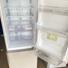 No144❗️福岡市内配送無料 シャープ SHARP プラズマクラスター搭載冷蔵庫 (270L・右開き) 2ドア ベージュシルバー SJ-PD27X-S