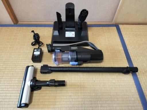 ☑︎ご成約済み□2022年製□日立 軽量1.1kg充電式掃除機 ラクかる  