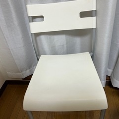【無料】白い椅子