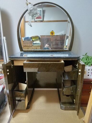 天板が大理石の希少ドレッサー
