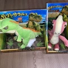 おもちゃ ギガントサウルス　ぬいぐるみ