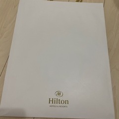 Hilton 紙袋