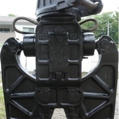 解体 アタッチメント オカダアイヨン製 中古大割圧砕機TSクラッシャー 850