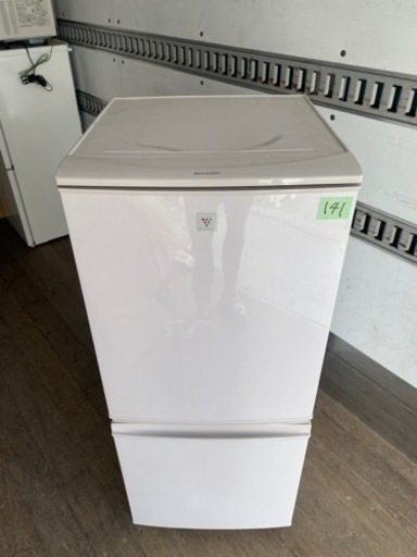 19年 シャープ冷蔵庫137L 配送無料❗️