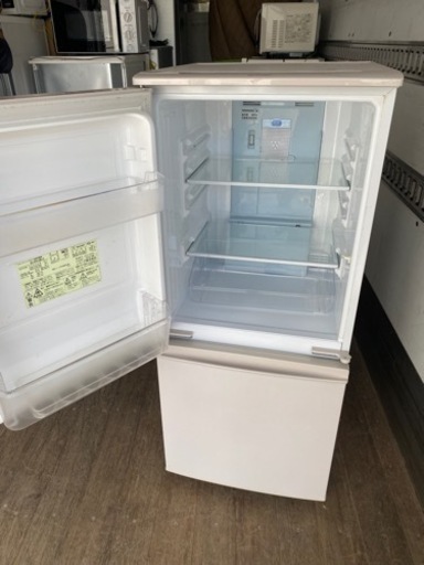 玄関前配送★美品 中古★SHARP 137L 冷蔵庫【SJ-D14A-W】 玄関前配送 SHARP 137L 冷蔵庫【SJ-D14A-W】 SHARP 中古 LB-SJD14AW