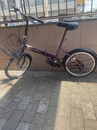 リサイクルショップどりーむ荒田店 No1268 折りたたみ自転車　２０インチ　カゴ付き　ライト付き　折りたたみ可能で便利♪