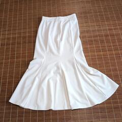 新品 白のマーメイドスカート