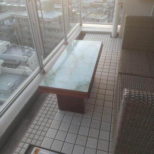 バルコニー 屋外 テーブル