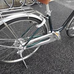 中古自転車３０７５　前後タイヤ新品！　ブリヂストン　CR60TP      ２６インチ　ギヤなし　LEDオートライト　アルミフレーム　ハンドルロック　キッキーと音がならない後輪ローラーブレーキ
錆びにくい部品：ハンドル・リム・ドロヨケ・前かご・前ブレーキ・スポーク・リヤキャリア・フレーム・クランク 中古自転車3075 前後タイヤ新品！ ブリヂストン CR60TP 26インチ