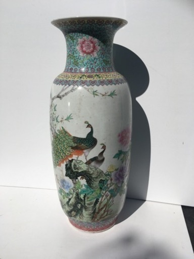 中国美術 景徳鎮製 孔雀図 粉彩 花瓶