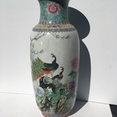 中国美術 景徳鎮製 孔雀図 粉彩 花瓶