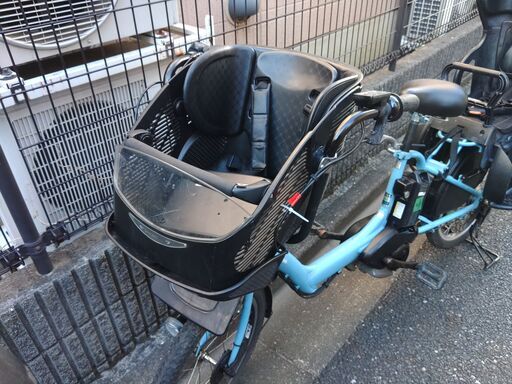 e246土日も️お子様と土足のままいろいろなタイプの電動自転車ご試乗可能  ️電動自転車・リサイクル専門店　　ご試乗をしてから、ご購入できます。  ２０インチ、チャイルドシート、２人乗り、３人乗り、１人乗り電動自転車  バカ良心的な電動自転車屋１００日間・安心の無料点検・️無料交換保証サービス付き  後ろチャイルドシートを大きめのかごに変更のオプション無料です。  バッテリーは新品の９０％以上の性能です。  １回の充電で３０Ｋ