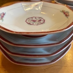 中華用の皿
