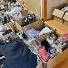 【本日ラスト】古着　1200枚くらい　物販　事業　副業　商品 本日ラスト】古着 1200枚くらい 物販 事業 副業 商品