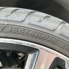 車のパーツ タイヤ、4本セット
ホイール