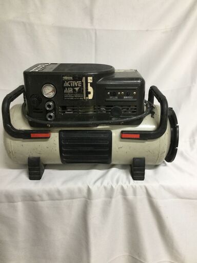 【北見市発】マキタ makita エアコンプレッサ AC1211 黒 DIY 工具 掃除 (D5772mkmY)